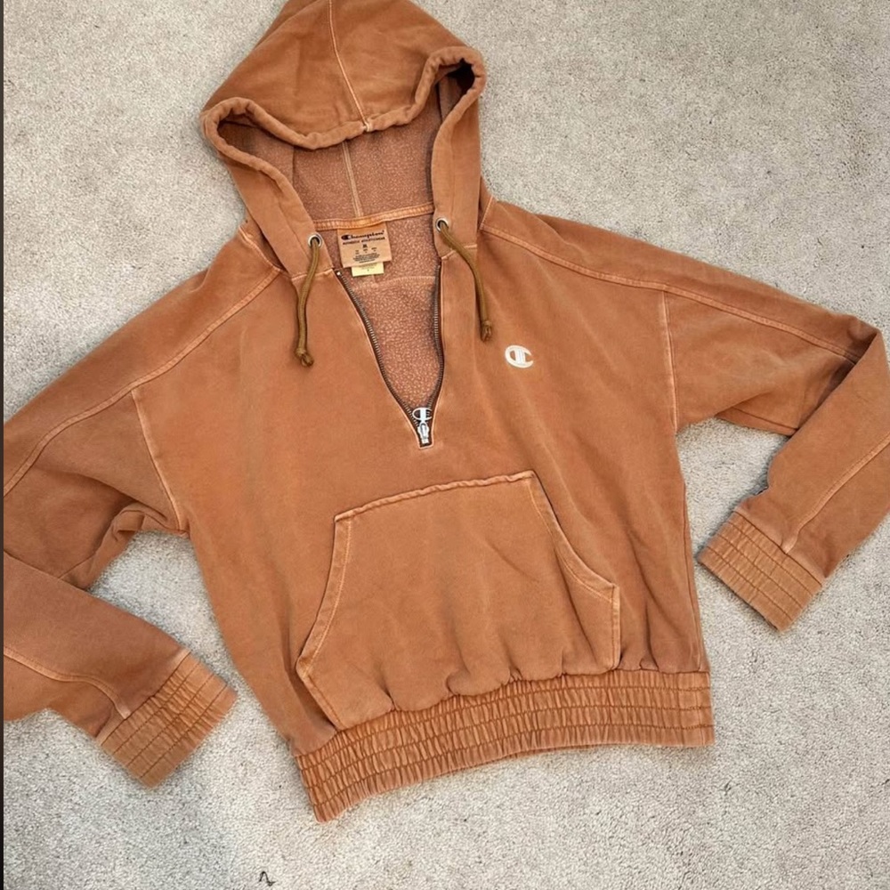Champion Women’s Cropped Sweatshirt Size Medium